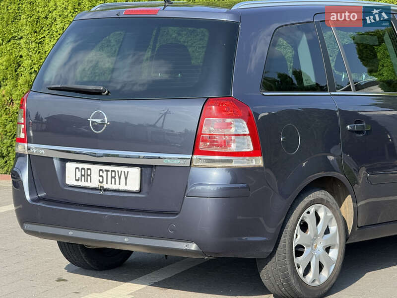 Мінівен Opel Zafira 2010 в Стрию