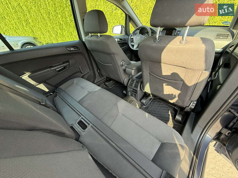 Мінівен Opel Zafira 2010 в Стрию