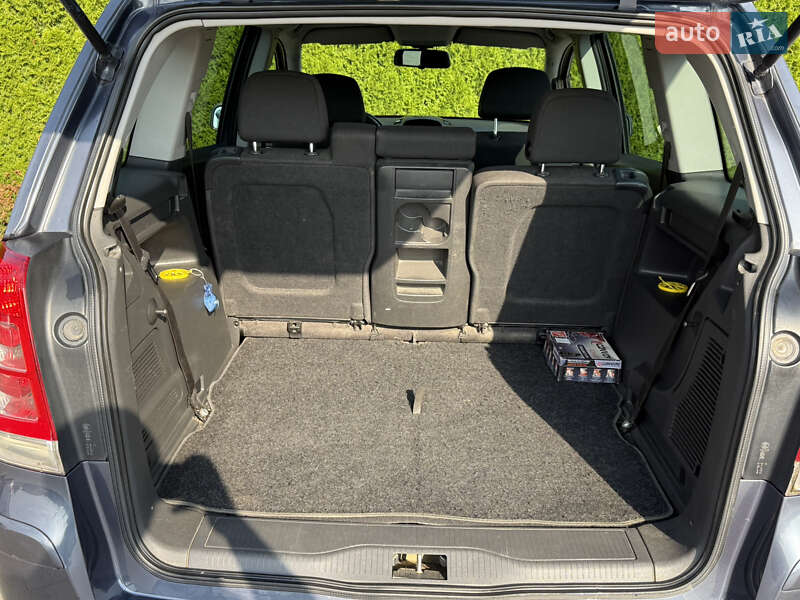 Мінівен Opel Zafira 2010 в Стрию
