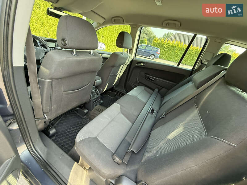 Мінівен Opel Zafira 2010 в Стрию