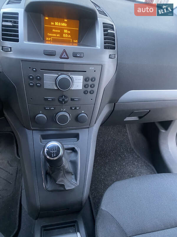 Минивэн Opel Zafira 2006 в Луцке