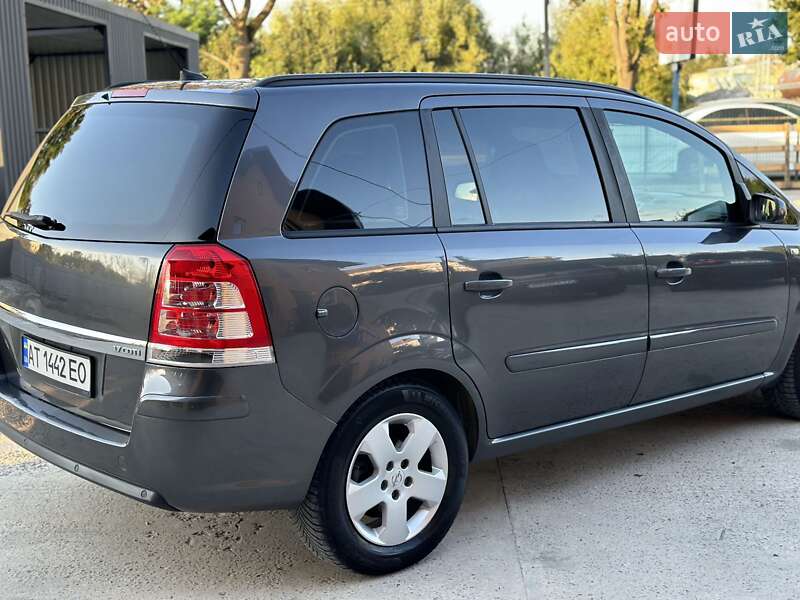 Минивэн Opel Zafira 2008 в Коломые