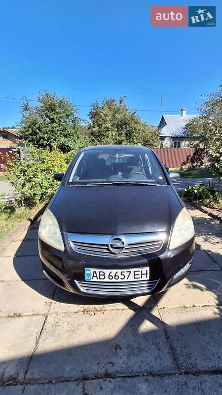 Минивэн Opel Zafira 2008 в Гнивани
