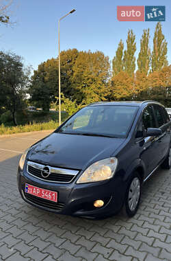 Минивэн Opel Zafira 2009 в Хмельницком