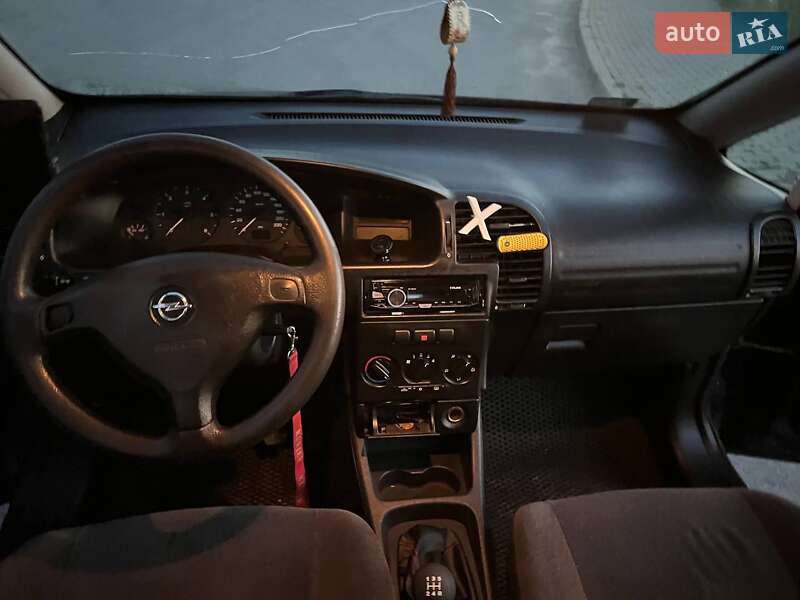 Минивэн Opel Zafira 2002 в Новом Калинове фото 17 Минивэн Opel Zafira 2002 в Новом Калинове