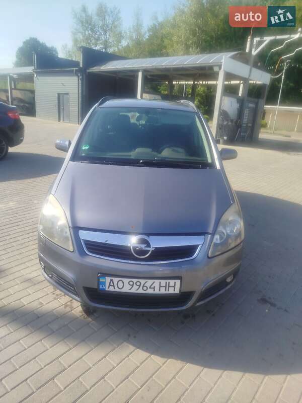 Минивэн Opel Zafira 2006 в Тячеве фото Минивэн Opel Zafira 2006 в Тячеве