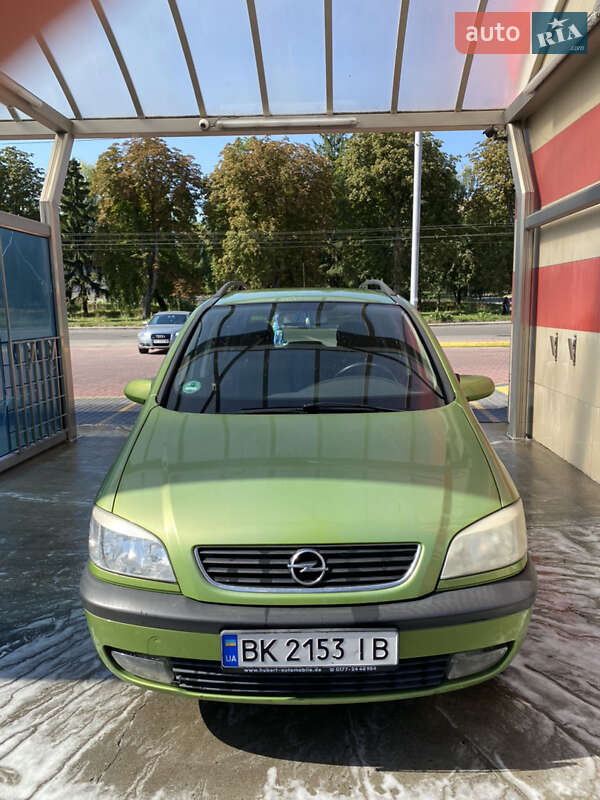 Минивэн Opel Zafira 2000 в Ровно
