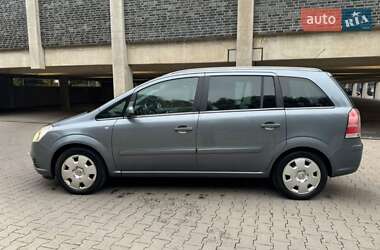 Минивэн Opel Zafira 2007 в 