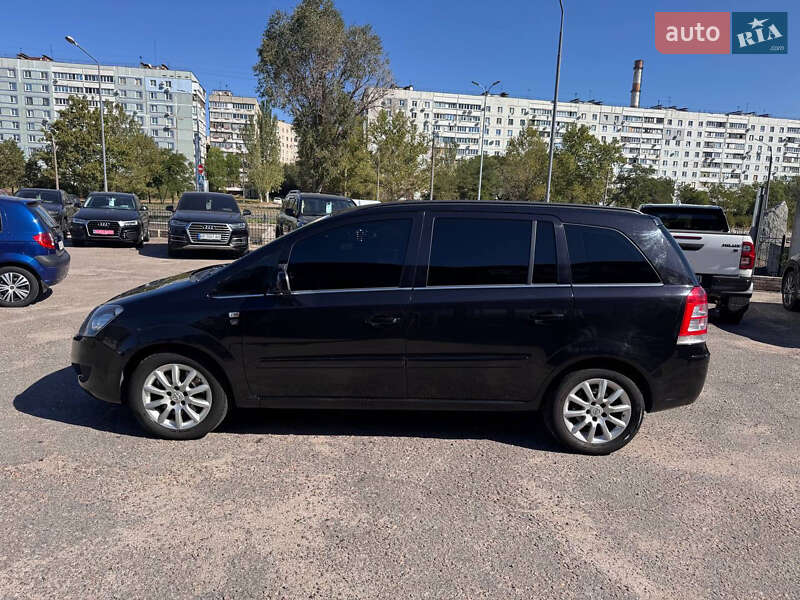 Минивэн Opel Zafira 2011 в Запорожье фото 3 Минивэн Opel Zafira 2011 в Запорожье