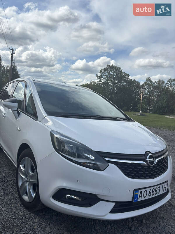 Минивэн Opel Zafira 2016 в Мукачево
