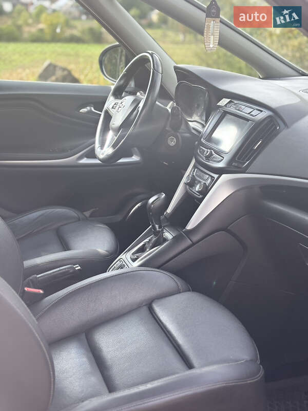 Минивэн Opel Zafira 2016 в Мукачево
