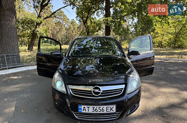 Минивэн Opel Zafira 2009 в Киеве