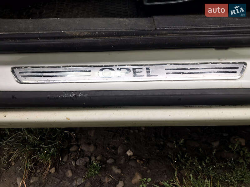 Мінівен Opel Zafira 2010 в Снятині