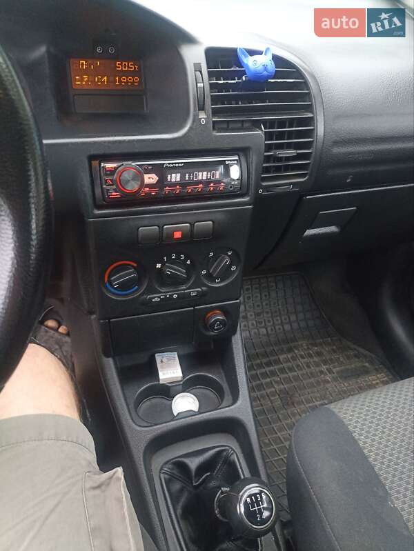 Минивэн Opel Zafira 2005 в Яворове