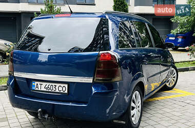 Минивэн Opel Zafira 2006 в 