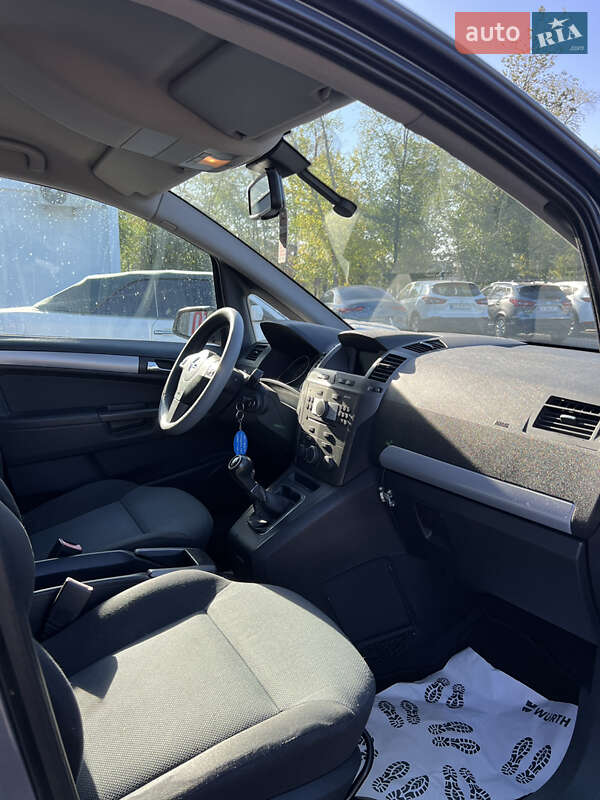 Мінівен Opel Zafira 2006 в Черкасах
