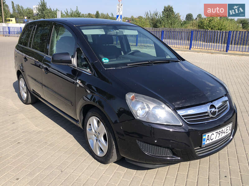 Минивэн Opel Zafira 2010 в Ковеле