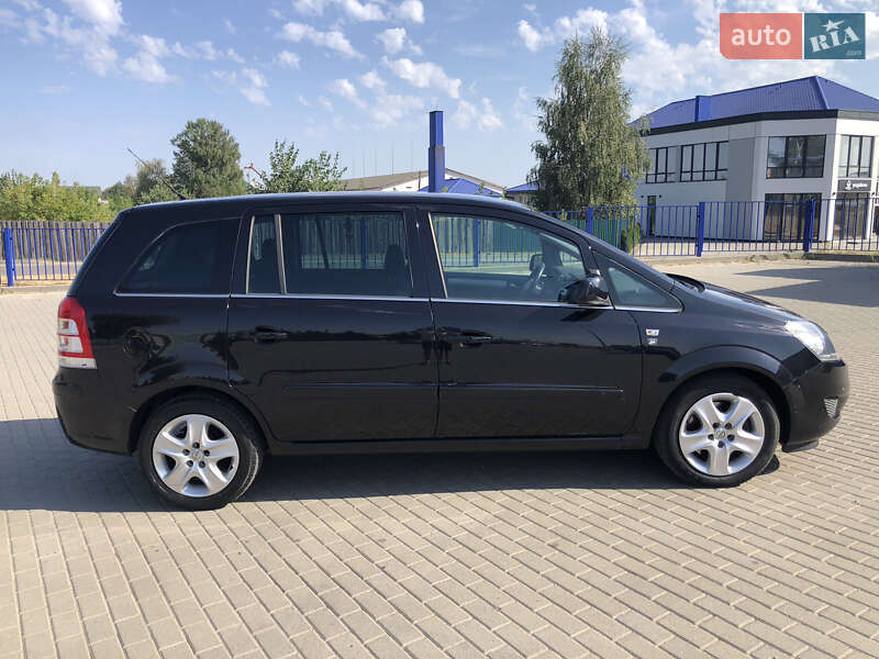 Минивэн Opel Zafira 2010 в Ковеле