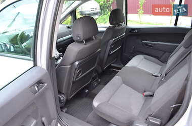 Минивэн Opel Zafira 2009 в 