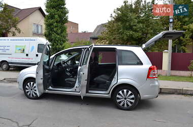 Минивэн Opel Zafira 2009 в 