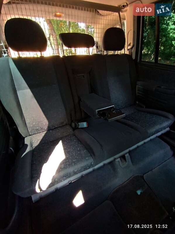 Минивэн Opel Zafira 2000 в Днепре