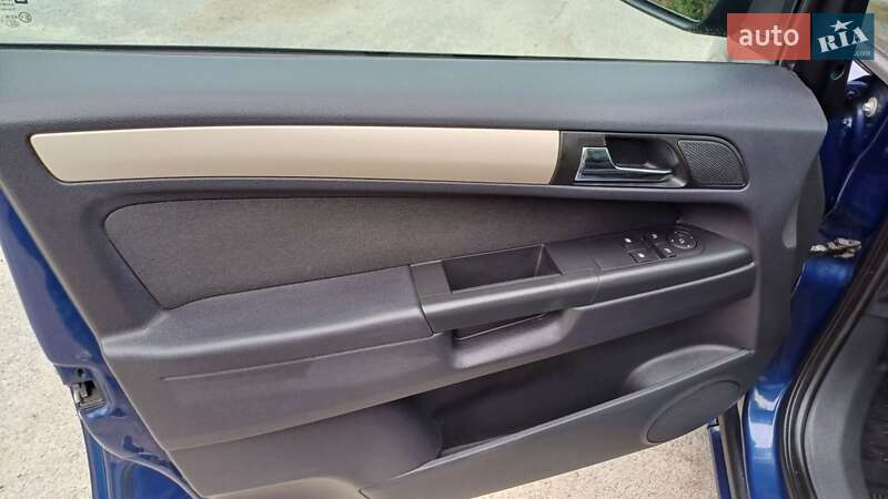 Мінівен Opel Zafira 2008 в Звягелі