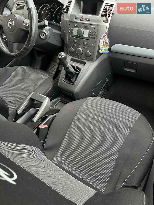 Минивэн Opel Zafira 2007 в Ковеле