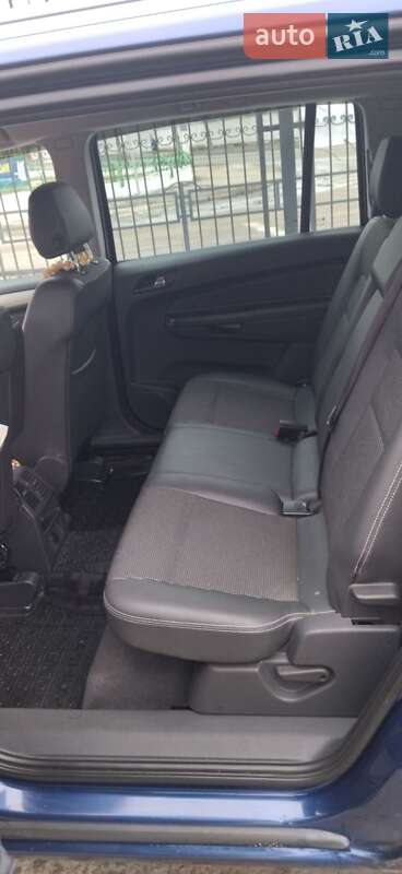 Мінівен Opel Zafira 2009 в Житомирі