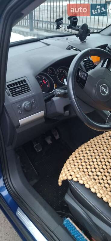 Мінівен Opel Zafira 2009 в Житомирі