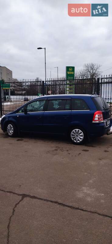 Мінівен Opel Zafira 2009 в Житомирі
