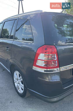 Мінівен Opel Zafira 2010 в 