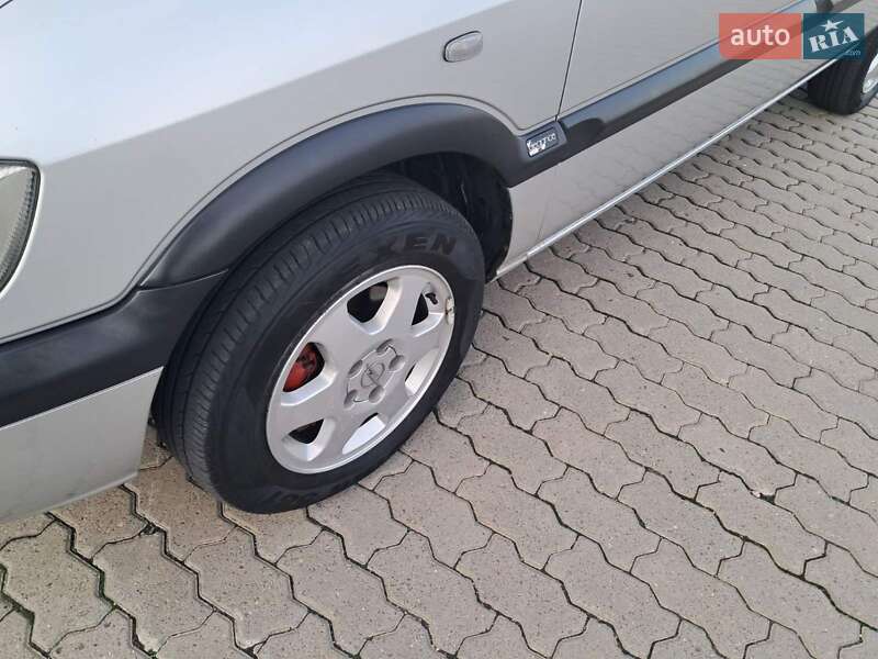 Минивэн Opel Zafira 2001 в Черновцах