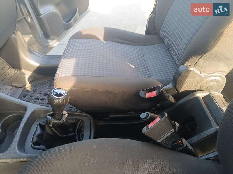 Минивэн Opel Zafira 2003 в Кривом Роге фото 32 Минивэн Opel Zafira 2003 в Кривом Роге