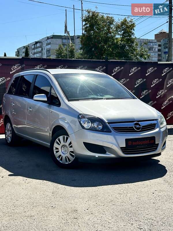 Минивэн Opel Zafira 2012 в 