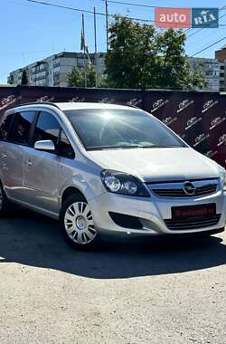 Минивэн Opel Zafira 2012 в 