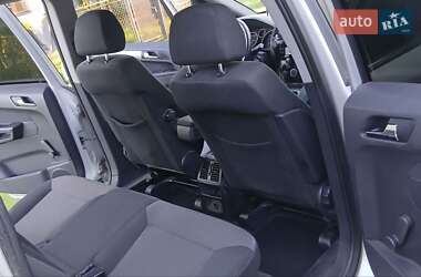 Минивэн Opel Zafira 2011 в 