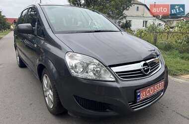 Минивэн Opel Zafira 2010 в Луцке