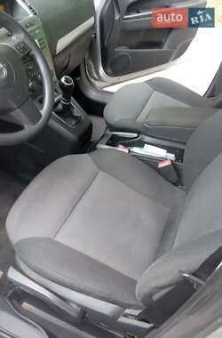 Минивэн Opel Zafira 2007 в 
