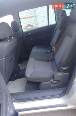 Минивэн Opel Zafira 2011 в 