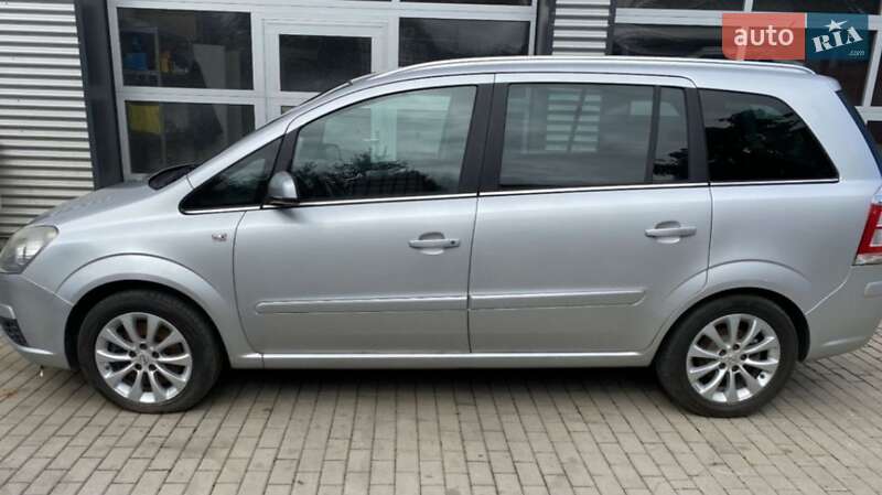 Минивэн Opel Zafira 2008 в Виннице