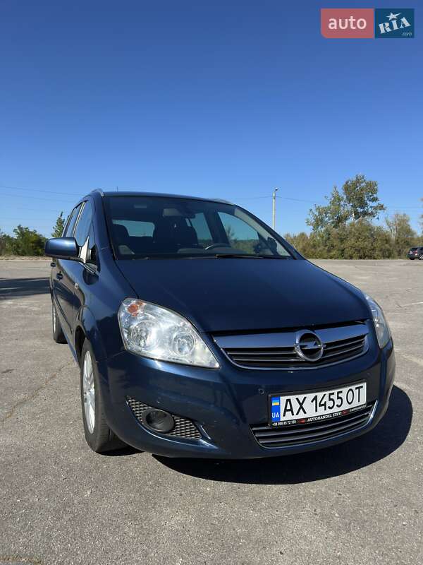 Opel Zafira 2011