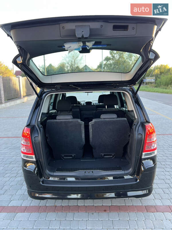 Мінівен Opel Zafira 2009 в Старокостянтинові