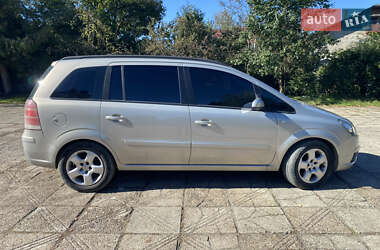 Минивэн Opel Zafira 2005 в 
