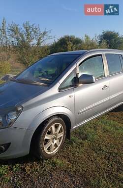 Минивэн Opel Zafira 2011 в Ровно