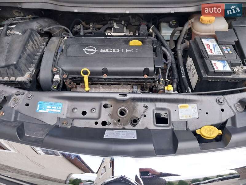 Мінівен Opel Zafira 2011 в Ходореві