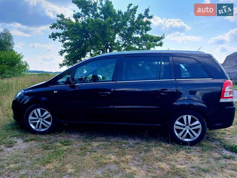 Минивэн Opel Zafira 2010 в Березане фото Минивэн Opel Zafira 2010 в Березане