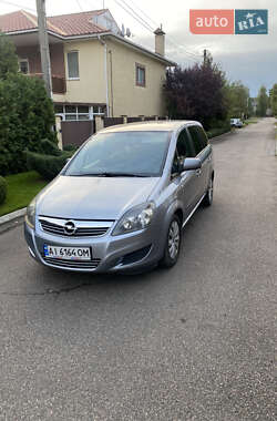 Минивэн Opel Zafira 2010 в Киеве