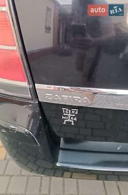 Минивэн Opel Zafira 2006 в 