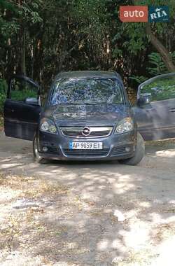Минивэн Opel Zafira 2007 в Калиновке