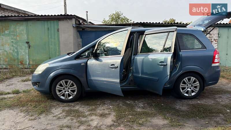 Минивэн Opel Zafira 2008 в Харькове